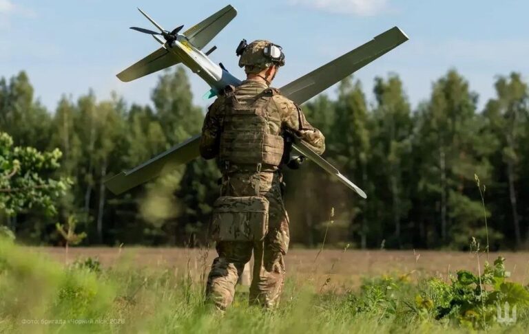 Фото для новини:Активні бої на п'яти напрямках - Генштаб