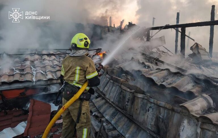 Фото для новини:Атака РФ на Київщину: постраждали п'ятеро людей