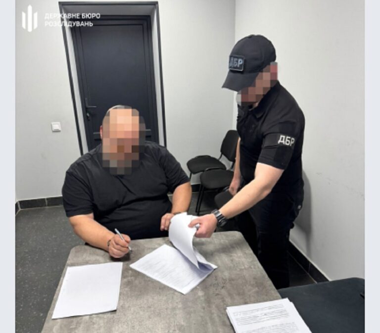 Фото для новини:"Бойові" без фронту: ДБР викрило схему незаконних виплат на 2,3 млн грн