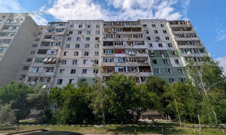 Фото для новини:Через російську атаку частина Сум залишилася без води