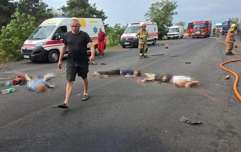 Фото для новини:ДТП на Миколаївщині: відомо про 12 загиблих