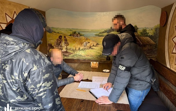 Фото для новини:Хабар у $100 тисяч: завершено слідство у справі топпосадовця Укрзалізниці