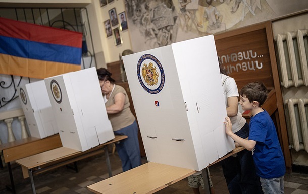 Фото для новини:Конституційний суд Вірменії визнав результати парламентських виборів
