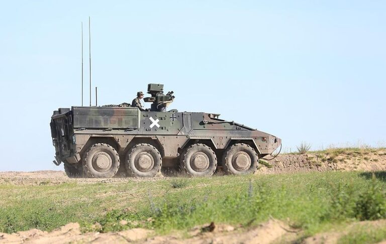 Фото для новини:Країна НАТО пригрозила Росії військовою відповіддю