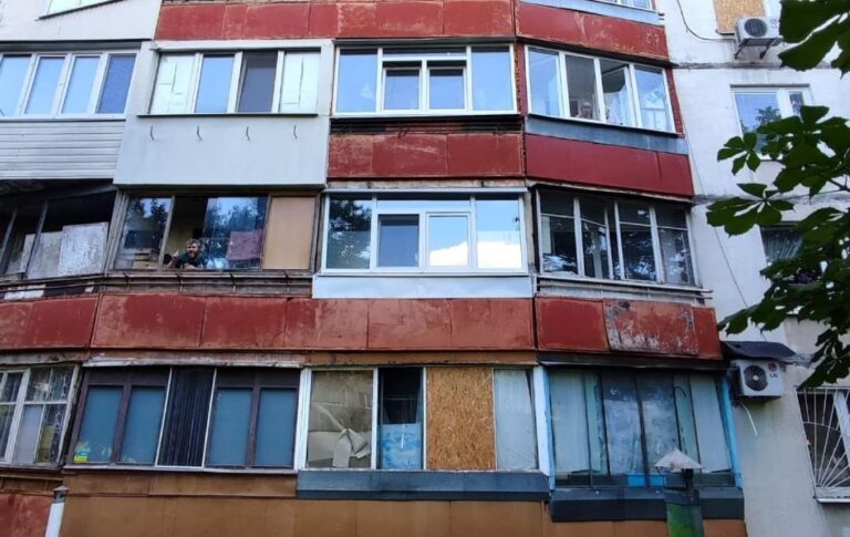 Фото для новини:Малюк загинув у Харкові: поліція розслідує падіння з 5 поверху