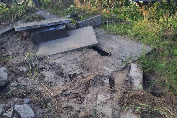 Фото для новини:На Харківщині з кладовища викрали радянський танк