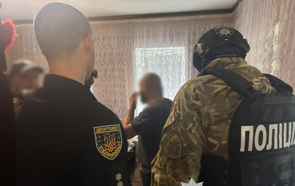 Фото для новини:На Кіровоградщині викрили схему розкрадання 3,2 млн грн банку