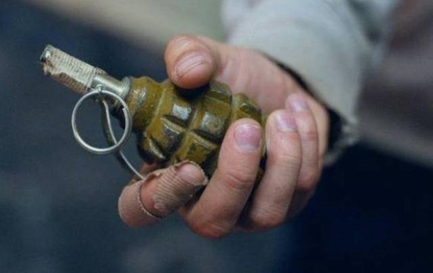 Фото для новини:На Одещині чоловік підірвав гранату під час перевірки документів, є поранені