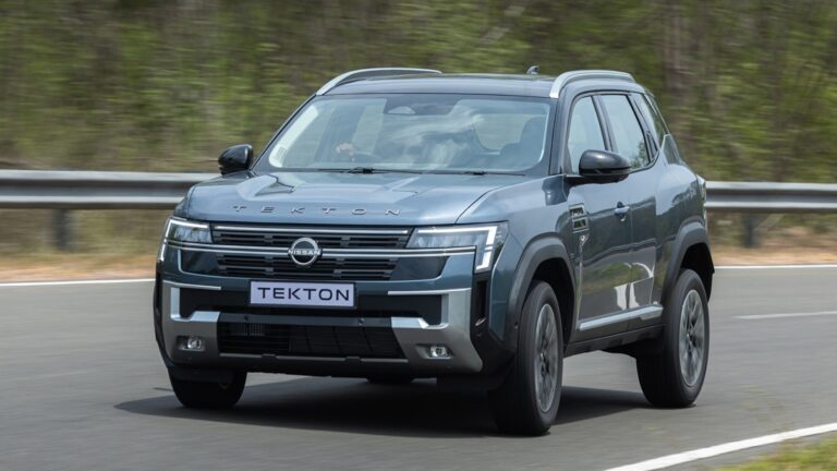 Фото для новини:Nissan представила кросовер на базі Renault Duster