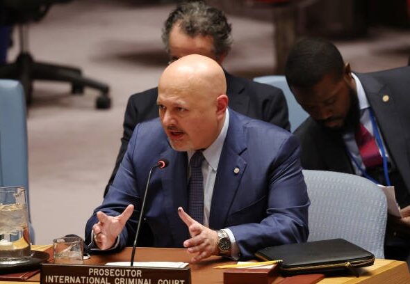 Фото для новини:Прокурора МКС, який видав ордер на арешт Путіна, відсторонили: що сталося