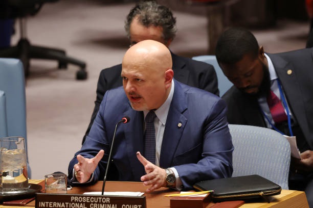 Фото для новини:Прокурора МКС, який видав ордер на арешт Путіна, відсторонили: що сталося