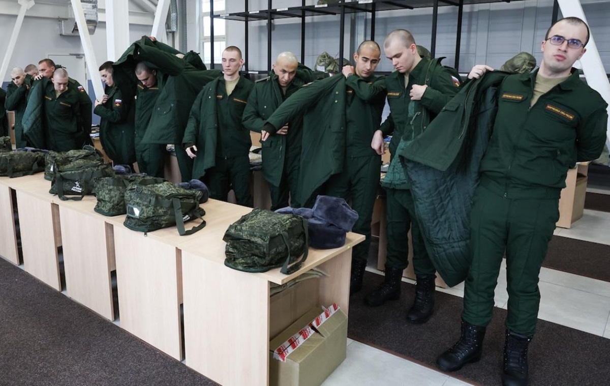 Фото для новини:Путін готує мобілізацію 500 тисяч росіян - ЦПД