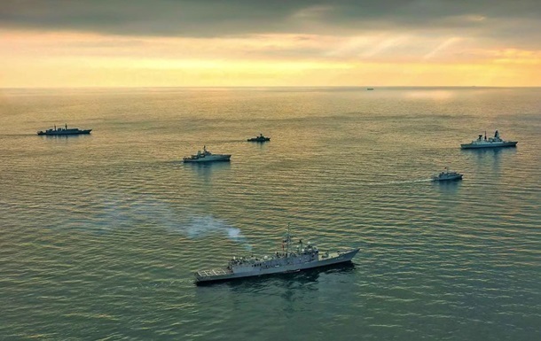 Фото для новини:Росія оголосила небезпеку для суден у Чорному морі