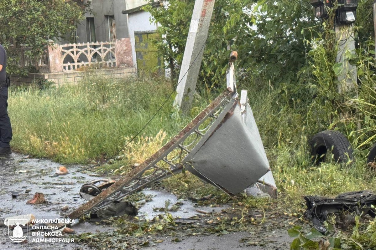 Фото для новини:Росія вдарила по транспортній системі Миколаєва