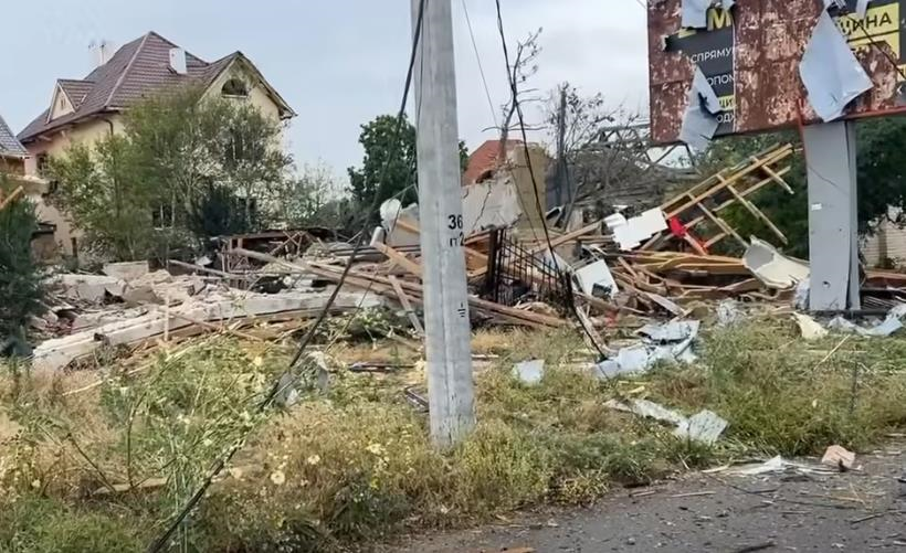 Фото для новини:Росіяни скинули бомби на Херсон, є постраждалі