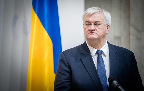 Фото для новини:Сибіга розʼяснив рішення Нідерландів щодо повного розміщення Спецтрибуналу