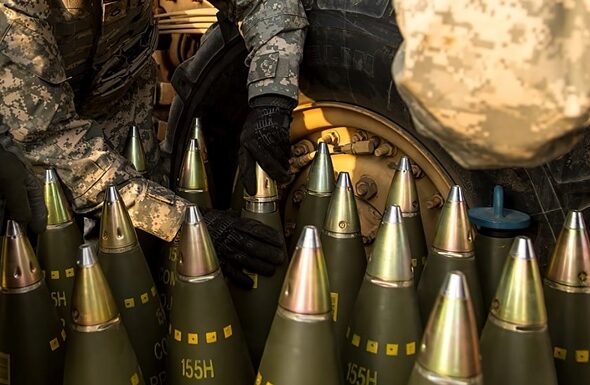 Фото для новини:США провалили плану різкого збільшення виробництва 155-мм снарядів