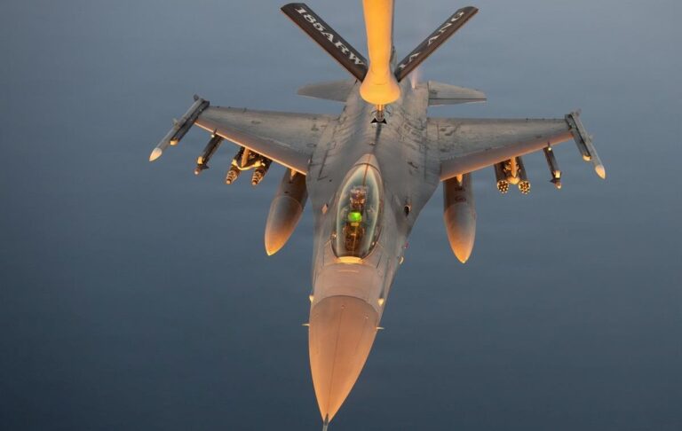 Фото для новини:США запустили третю хвилю ударів по Ірану