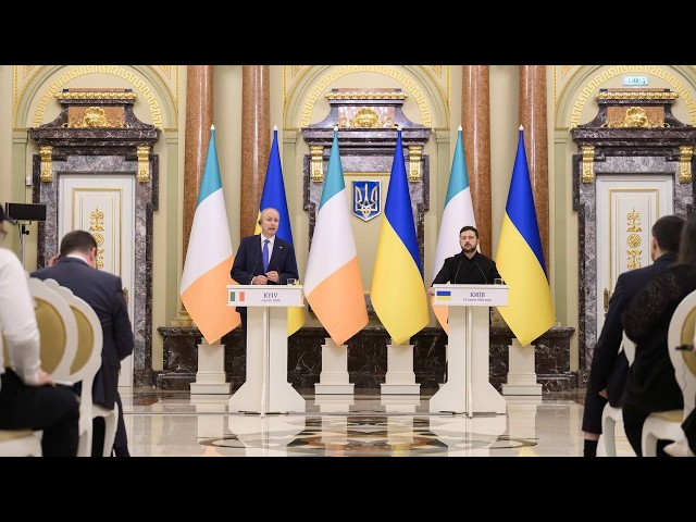 Фото для новини:Президент України Володимир Зеленський і Прем’єр-міністр Ірландії Міхол Мартін спілкуються з медіа