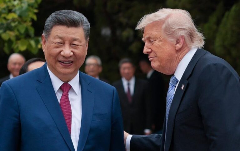 Фото для новини:Трамп анонсував візит Сі Цзіньпіна в США