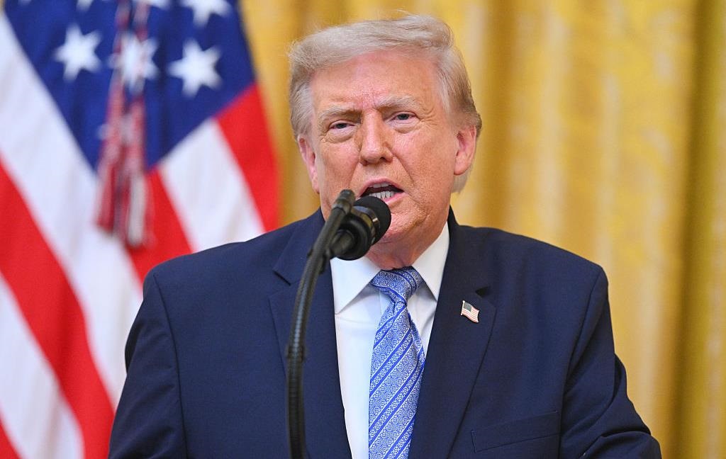 Фото для новини:Трамп пригрозив Канаді додатковими митами за лісові пожежі