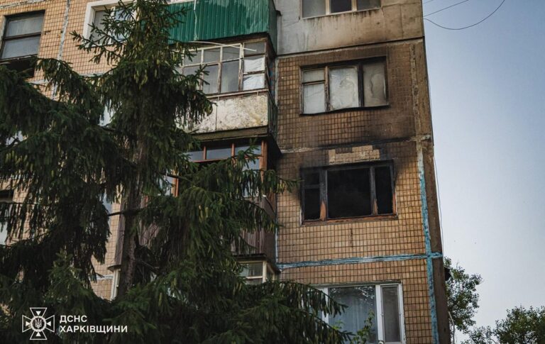 Фото для новини:У Харкові "Шахед" пробив дах п'ятиповерхівки: є постраждалі