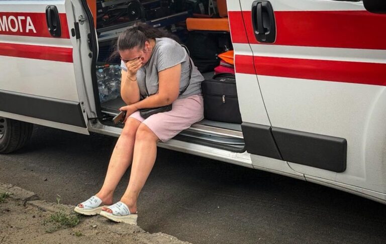 Фото для новини:У Херсоні дрон РФ убив співробітницю ОВА