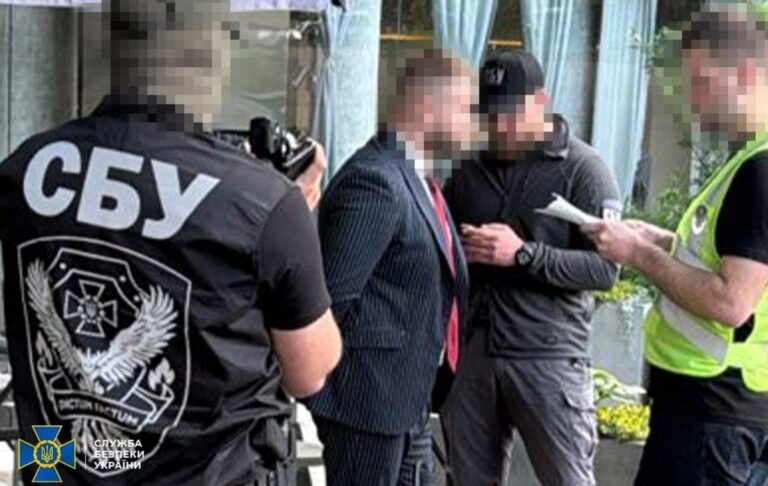 Фото для новини:У Києві затримали адвоката на хабарі у $30 тисяч