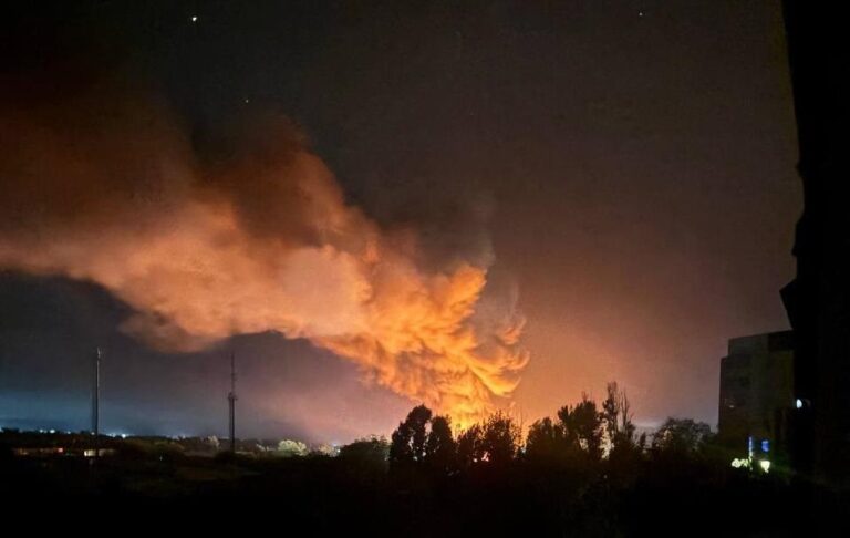 Фото для новини:У Воронежі, Луганську та Криму прогриміли вибухи