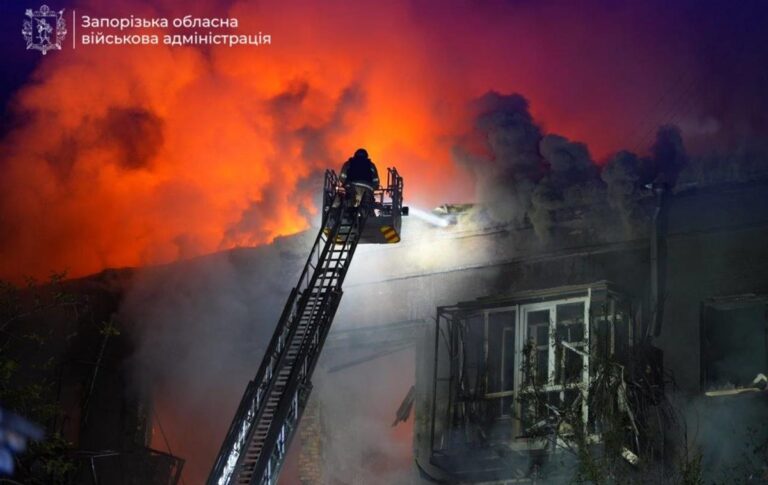 Фото для новини:Удар по Запоріжжю: число постраждалих потроїлося