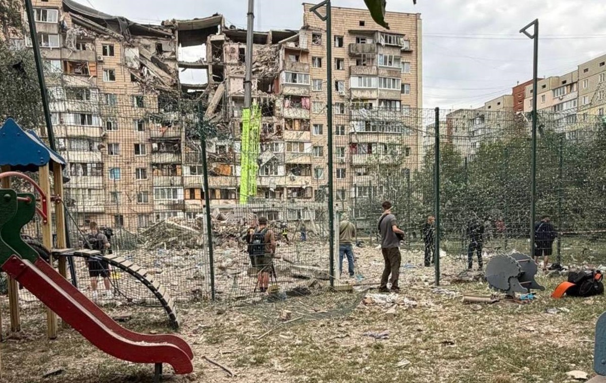 Фото для новини:Удар Росії по Києву: зростає кількість загиблих