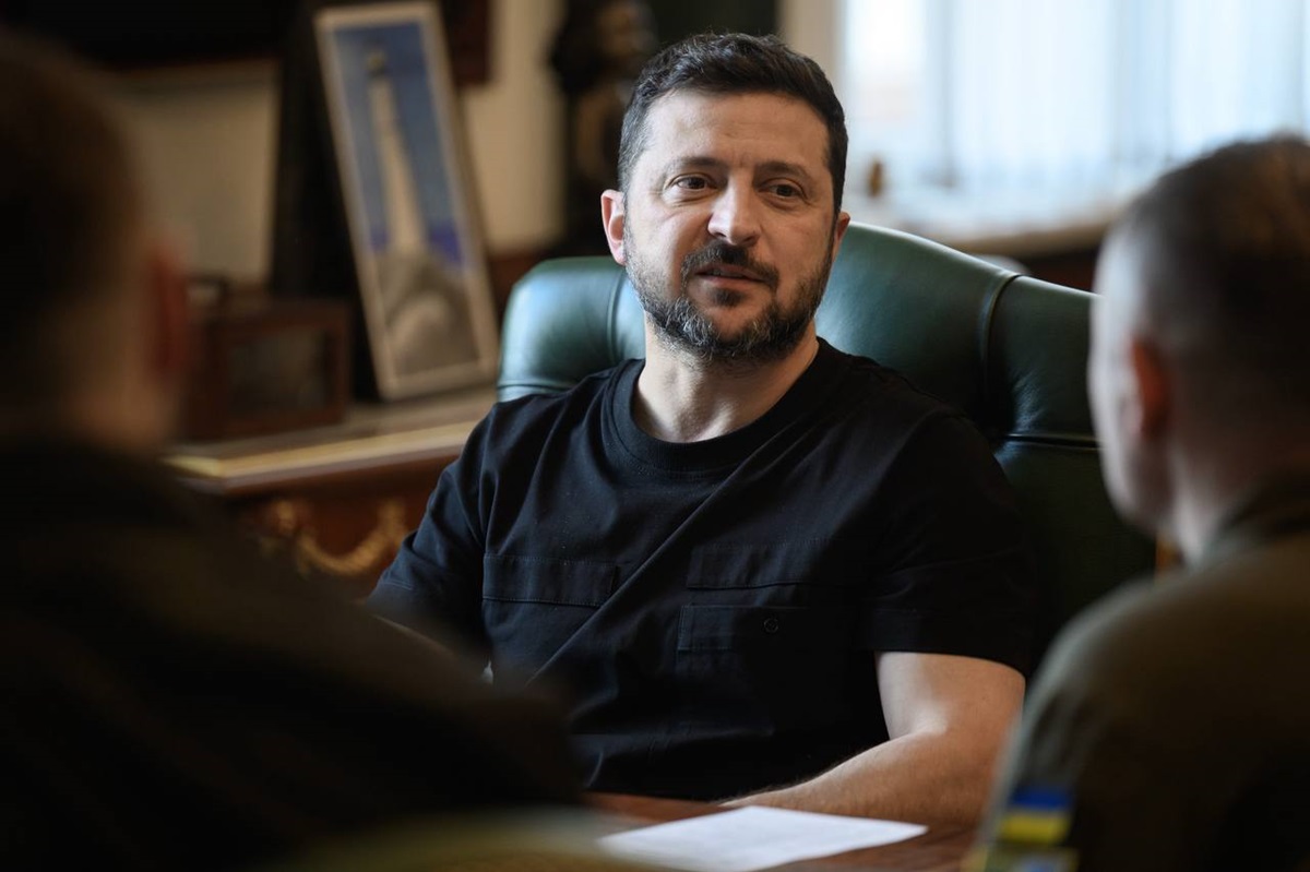 Фото для новини:Україна готує відповідь на удари РФ - Зеленський