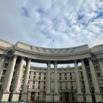 Фото для новини:Українцям за кордоном спростили отримання податкового коду - МЗС