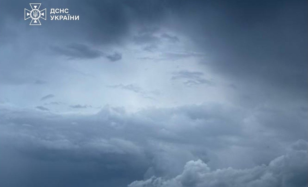 Фото для новини:Україну накриють грози: оголошено жовтий рівень небезпеки