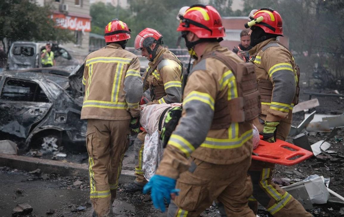 Фото для новини:В Києві після атаки РФ виявили сімох загиблих