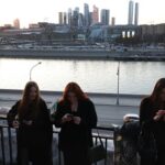 Фото для новини:З магазину Google Play зникли російські застосунки VK