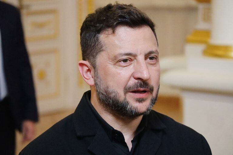 Фото для новини:Зеленський підтвердив ураження трьох нафтобаз РФ
