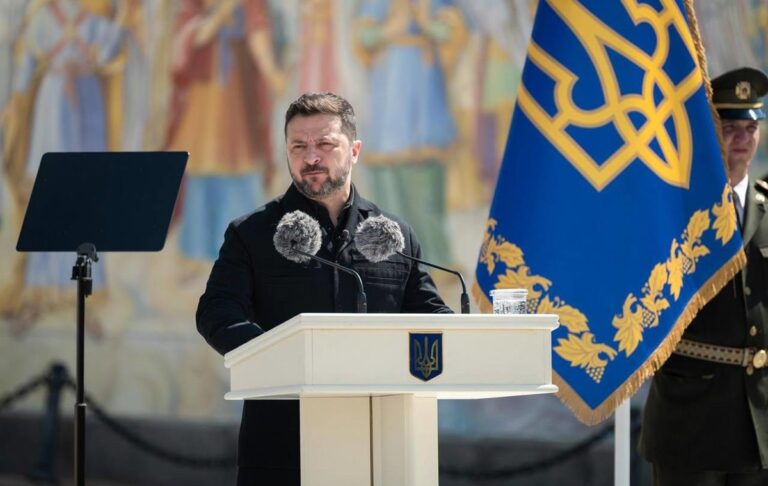 Фото для новини:Зеленський проведе зустріч з керівництвом армії
