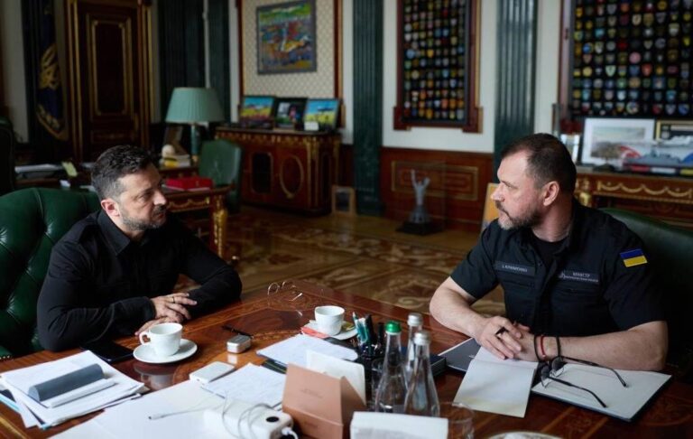Фото для новини:Зеленський заслухав доповідь голови МВС