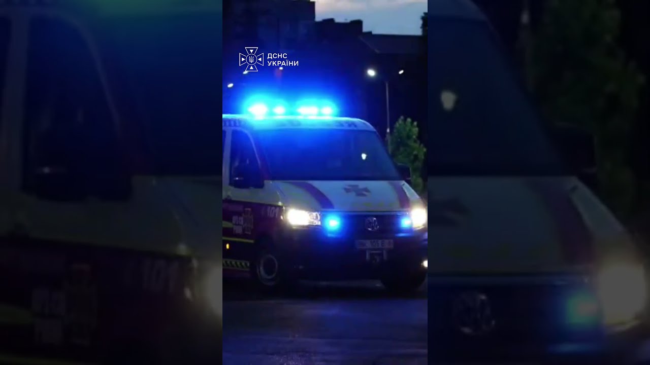 Фото для новини:Житомир: тривають аварійно-відновлювальні роботи на місці російського удару