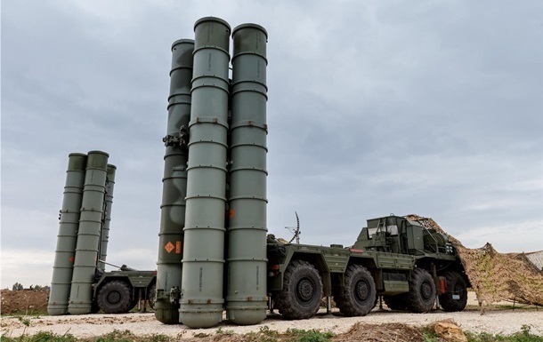 Фото для новини:Бійці ГУР спалили дві пускові С-400 в Криму
