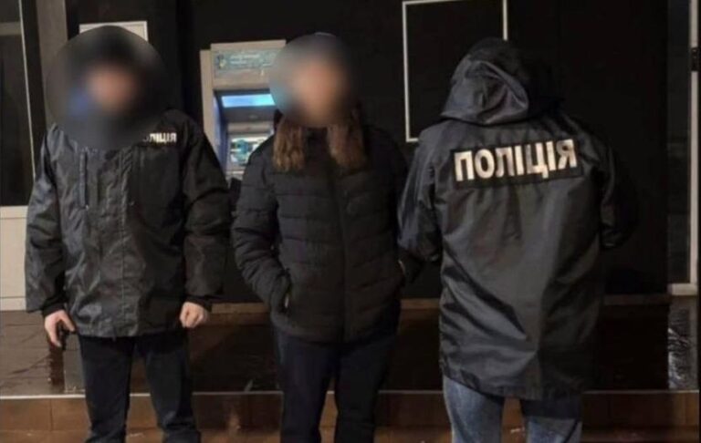Фото для новини:Брала гроші за "евакуацію" зниклих воїнів: псевдоволонтерка отримала вирок