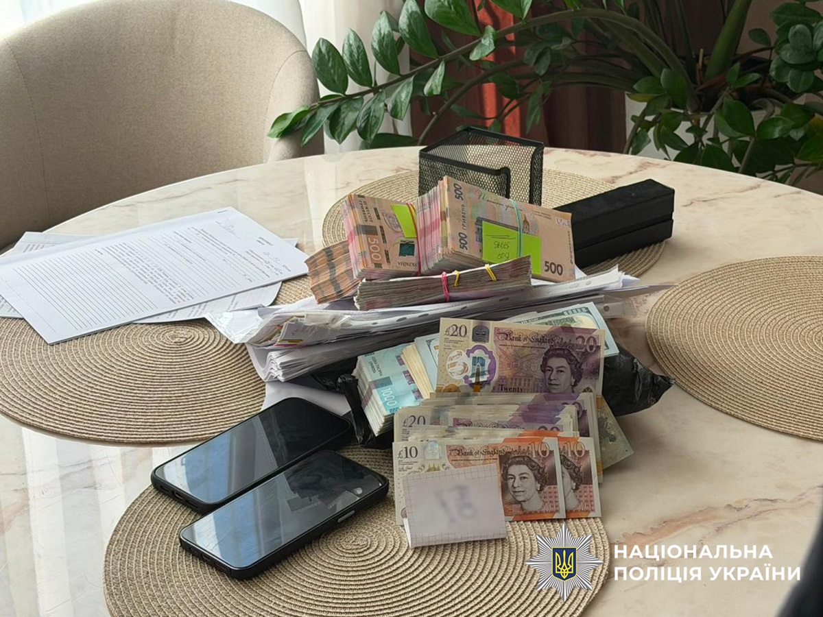 Фото для новини:Бюджетні підряди на 800 млн? викрито схему розкрадання на відновленні
