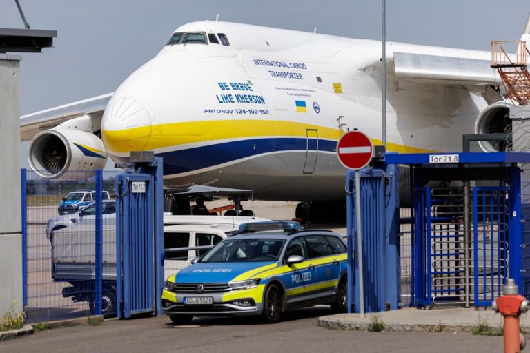 Фото для новини:Дрон із вибухівкою в аеропорту Лейпцига: ЄК чекає висновків