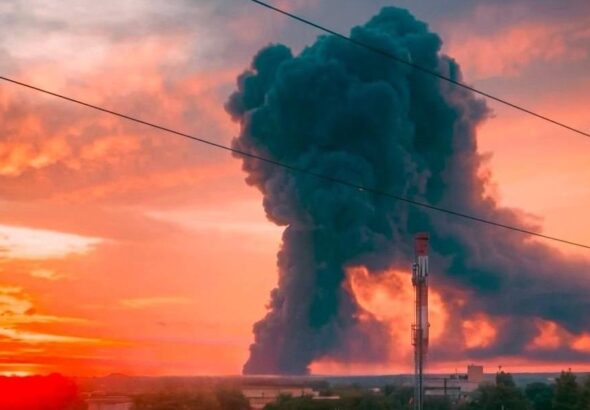 Фото для новини:Дрони почали нищити склади Ozon в Росії