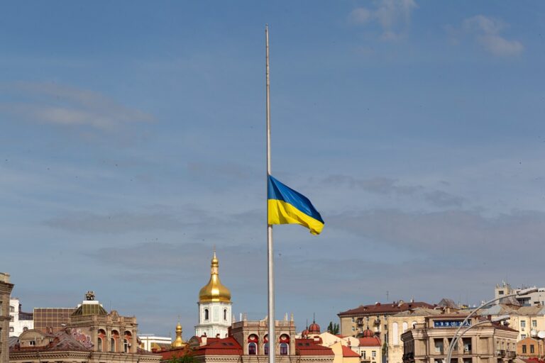 Фото для новини:Ексчиновники Заходу та РФ обговорили можливий мир в Україні - ЗМІ