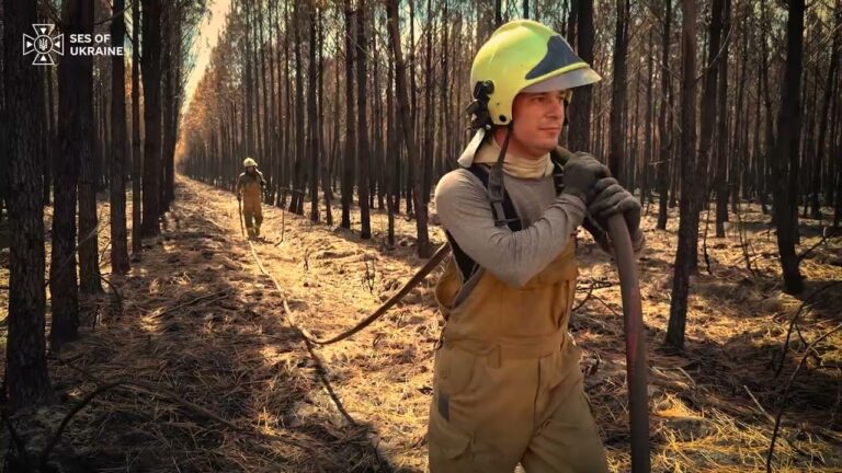 Фото для новини:«Вони прийшли, коли все палало, і просто врятували нас»…ФРАНЦІЯ