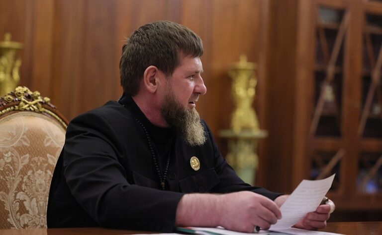 Фото для новини:Кадиров не хоче відправляти чеченців на війну в Україну - ЗМІ