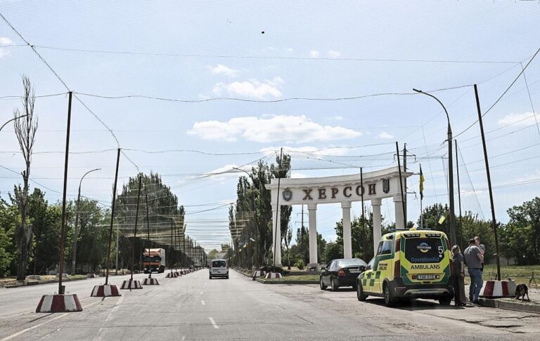 Фото для новини:Херсон знеструмлений після атаки Росії