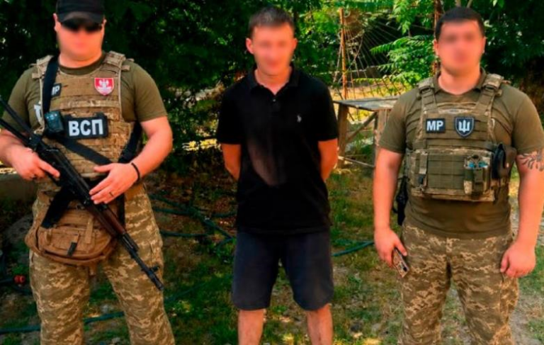 Фото для новини:На Одещині затримали військового, який стріляв з автомата